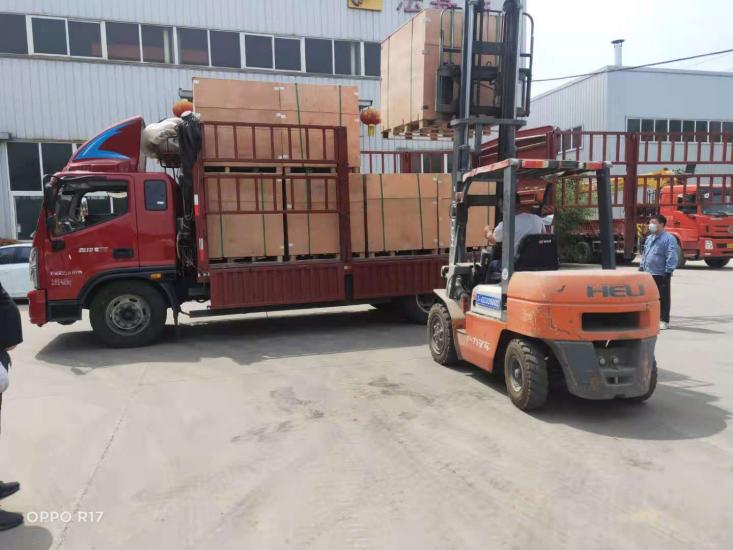 pe燒結(jié)板裝箱發(fā)貨 pe燒結(jié)板裝箱發(fā)貨